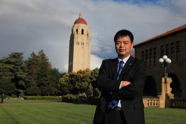 “正能量师兄”华立仪表总裁郭峻峰博士返校与MBA同学分享蓝海战略